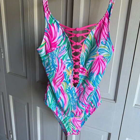 NWT $148 LILLY PULITZER ISLE LATTICE ONE-PIECE SWIMSUIT SIZE 2 - Picture 5 of 5